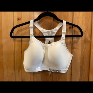 Victoria’s Secret sports bra white 32DD